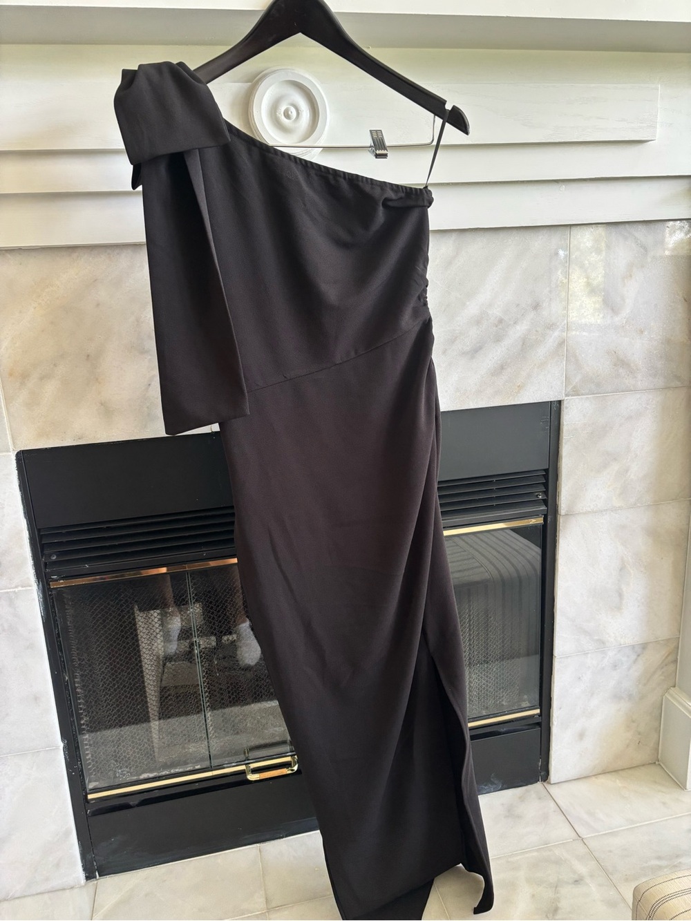 One-Shoulder Black Evening Gown with Draped Sleeve